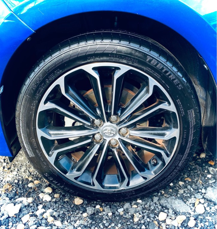 2015 Toyota Corolla Image 9