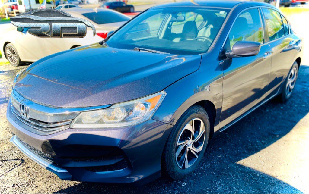 2017 Honda Accord Image 2