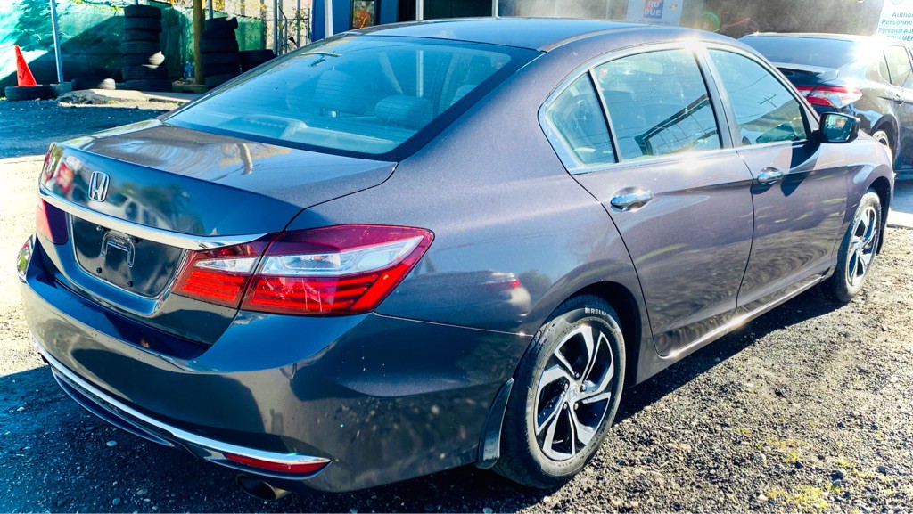 2017 Honda Accord Image 4