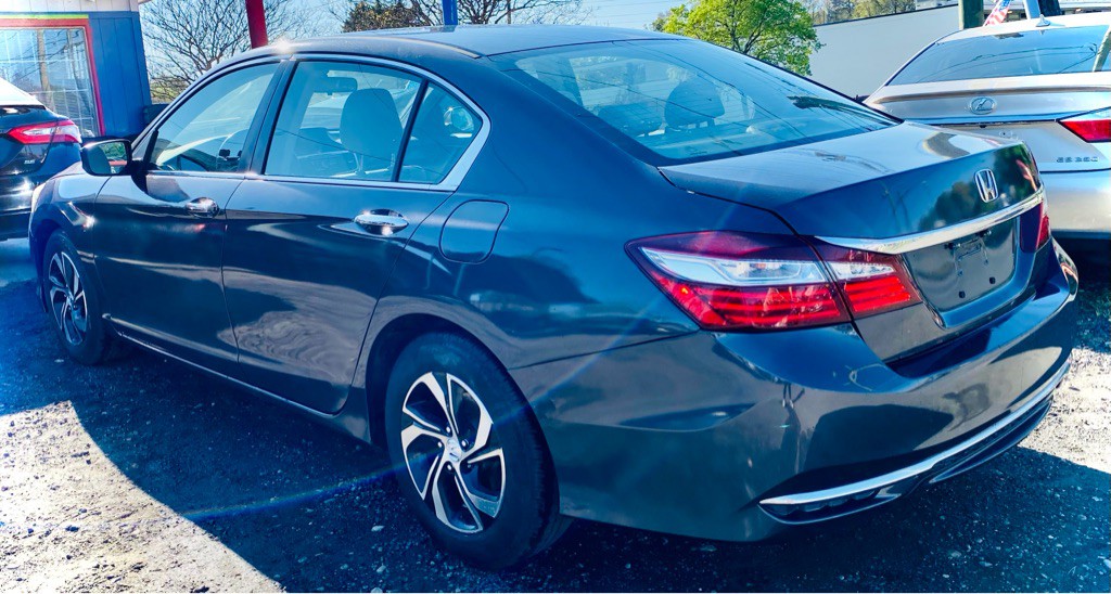 2017 Honda Accord Image 5