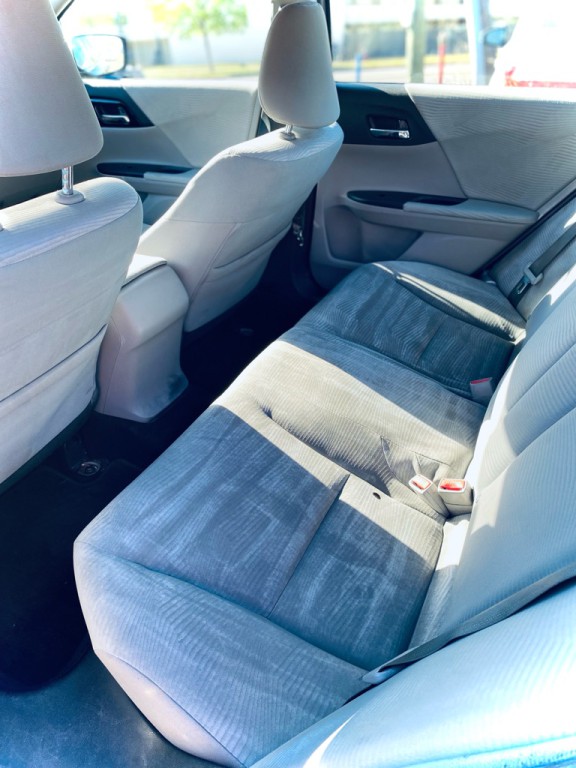 2017 Honda Accord Image 10
