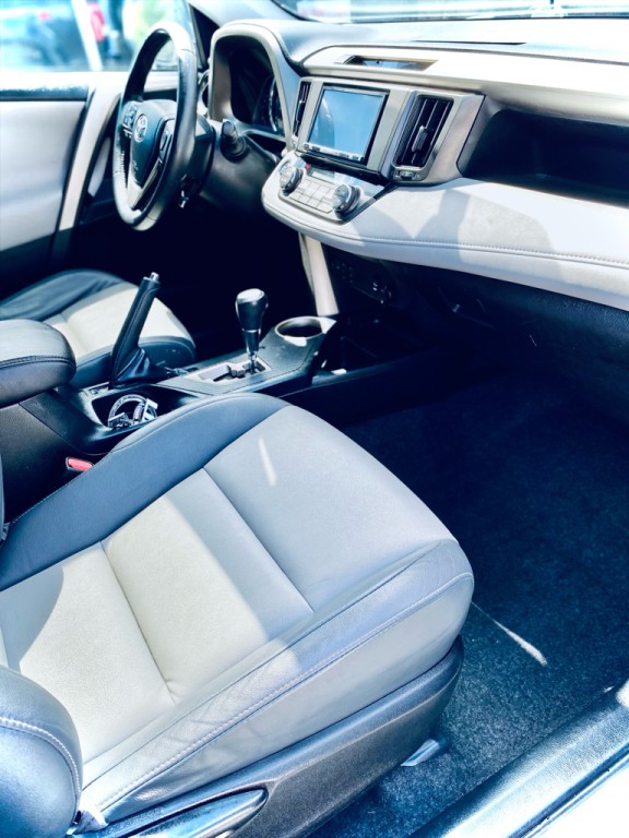 2014 Toyota Rav4 Image 7