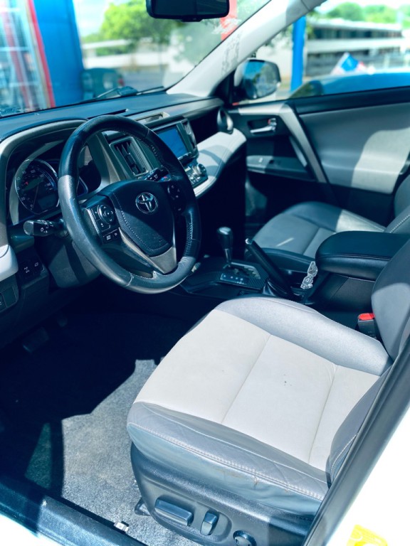 2014 Toyota Rav4 Image 9