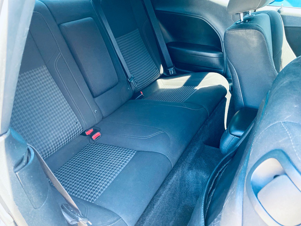 2018 Dodge Challenger Image 9