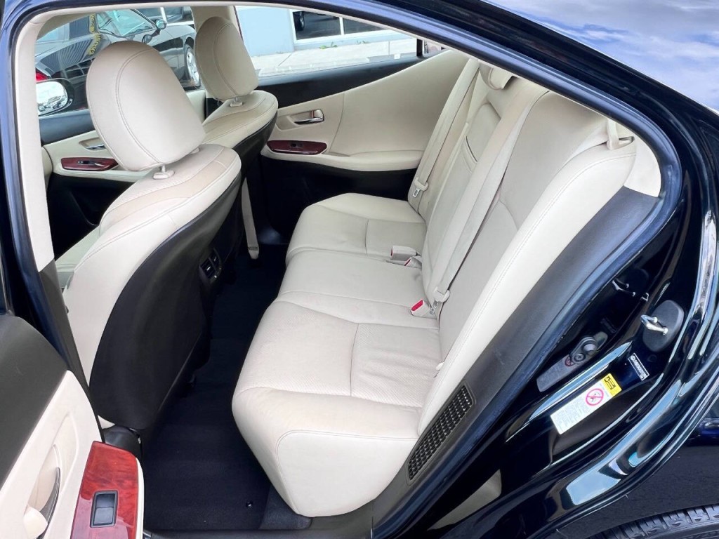 2010 Lexus HS 250h Image 11
