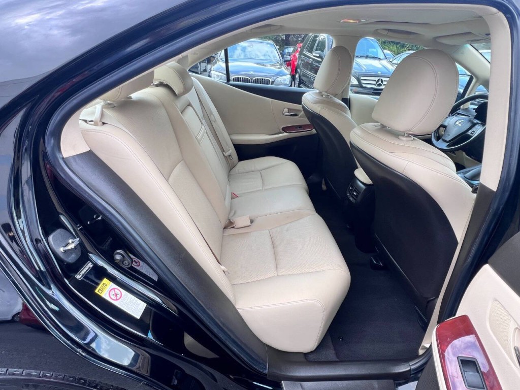 2010 Lexus HS 250h Image 14