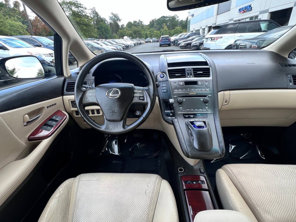 2010 Lexus HS 250h Image 18