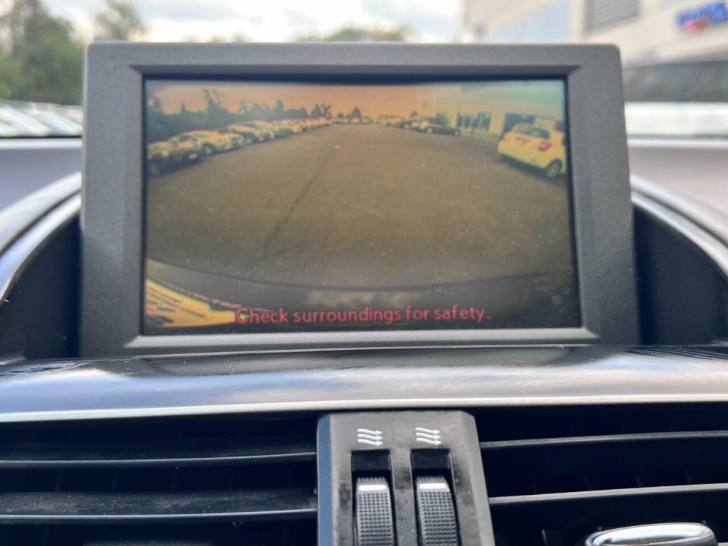 2010 Lexus HS 250h Image 24