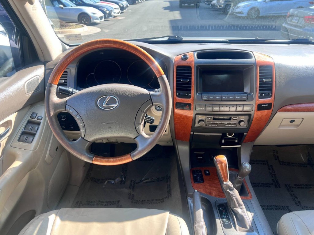 2004 Lexus GX 470 Image 17