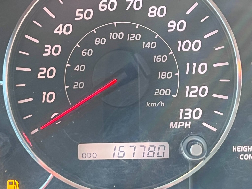 2004 Lexus GX 470 Image 23