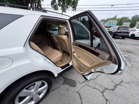 2011 Mercedes-Benz M-Class Image 21