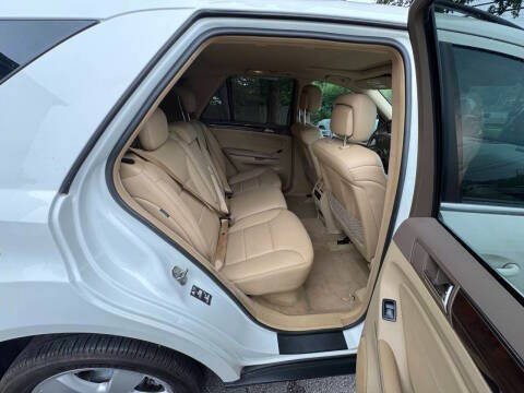 2011 Mercedes-Benz M-Class Image 22