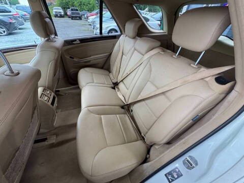2011 Mercedes-Benz M-Class Image 29