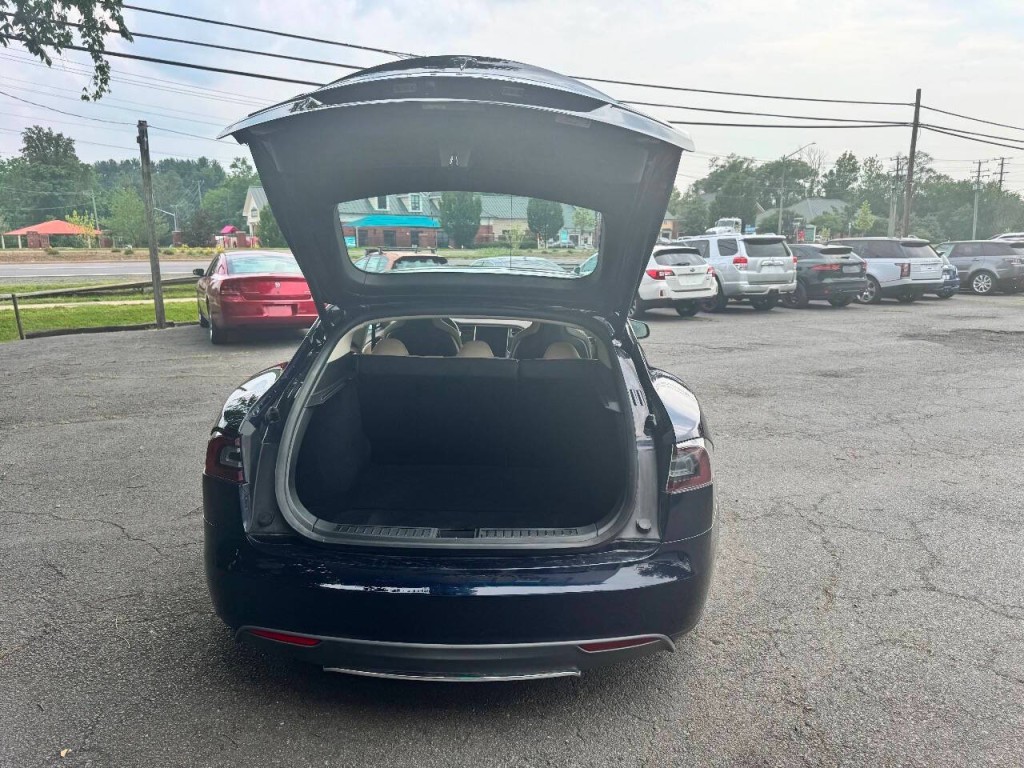 2013 Tesla Model S Image 12
