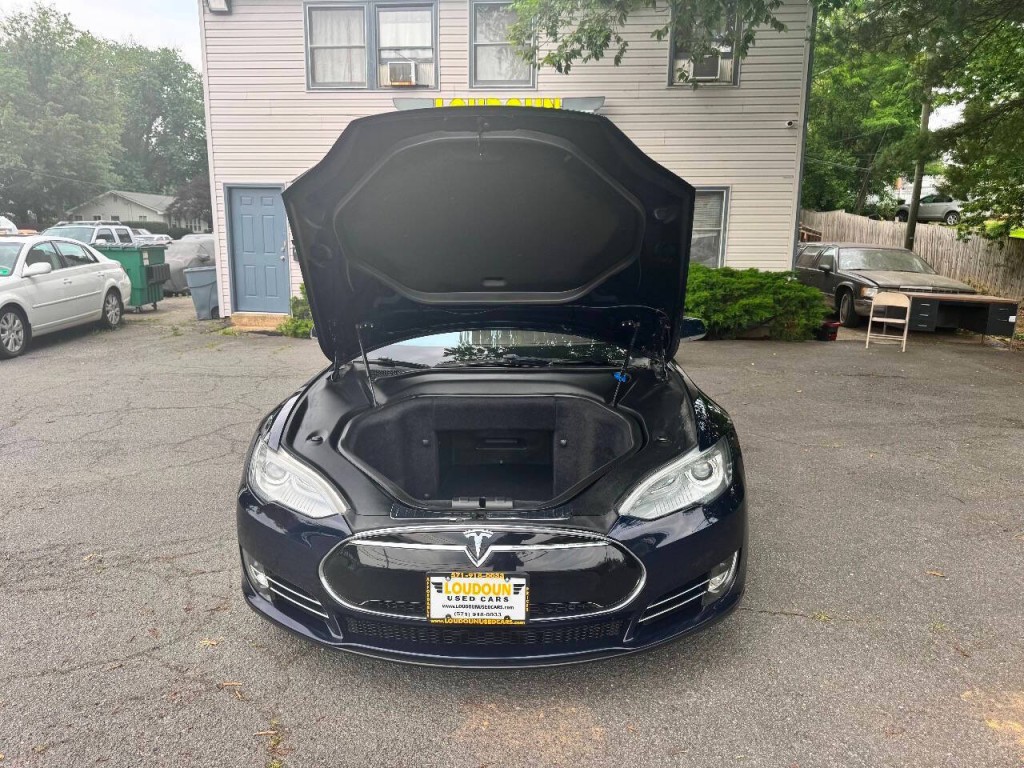 2013 Tesla Model S Image 21
