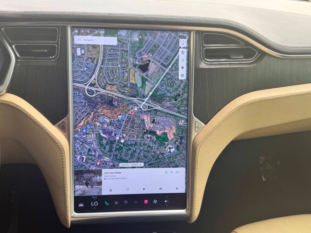 2013 Tesla Model S Image 27