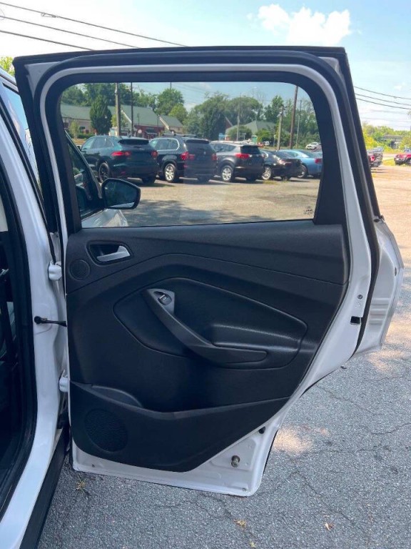 2017 Ford Escape Image 11