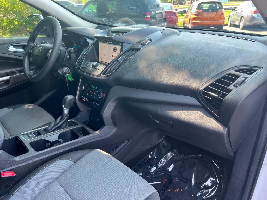 2017 Ford Escape Image 17