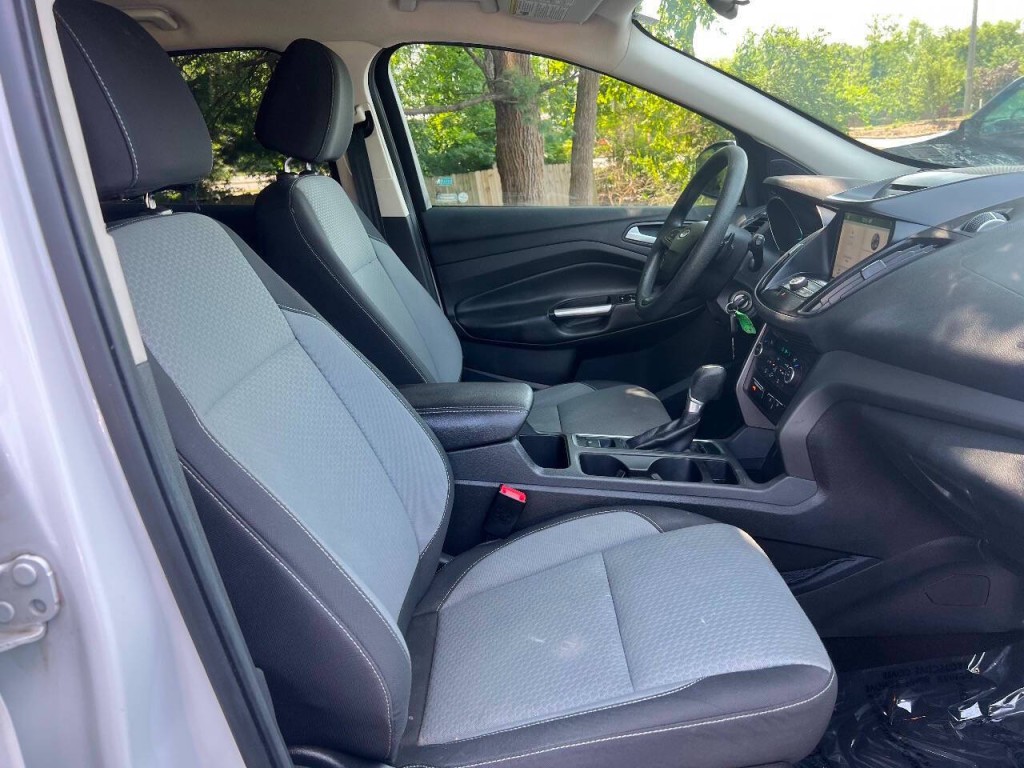 2017 Ford Escape Image 19