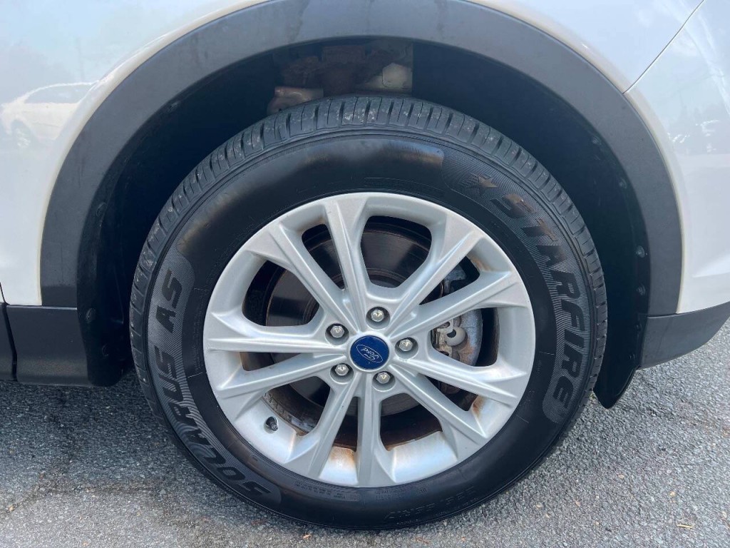 2017 Ford Escape Image 28