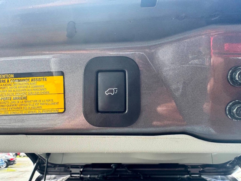 2012 Toyota Sienna Image 15