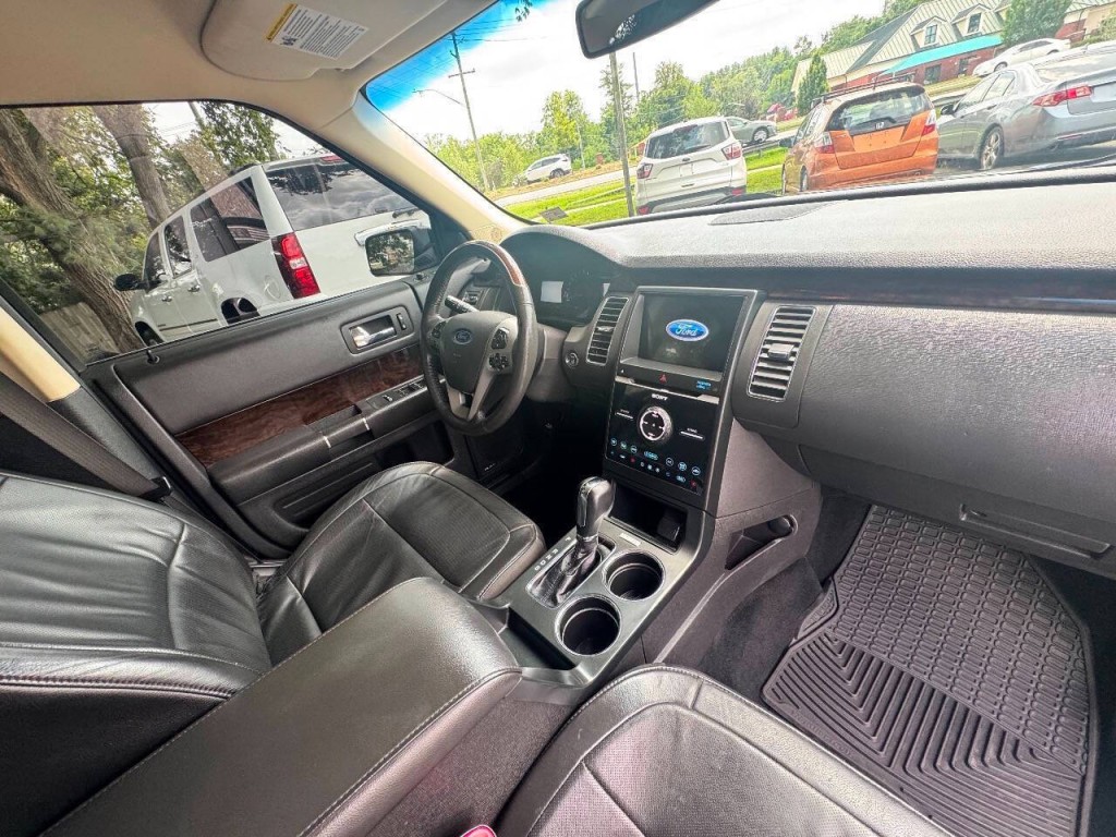 2019 Ford Flex Image 17