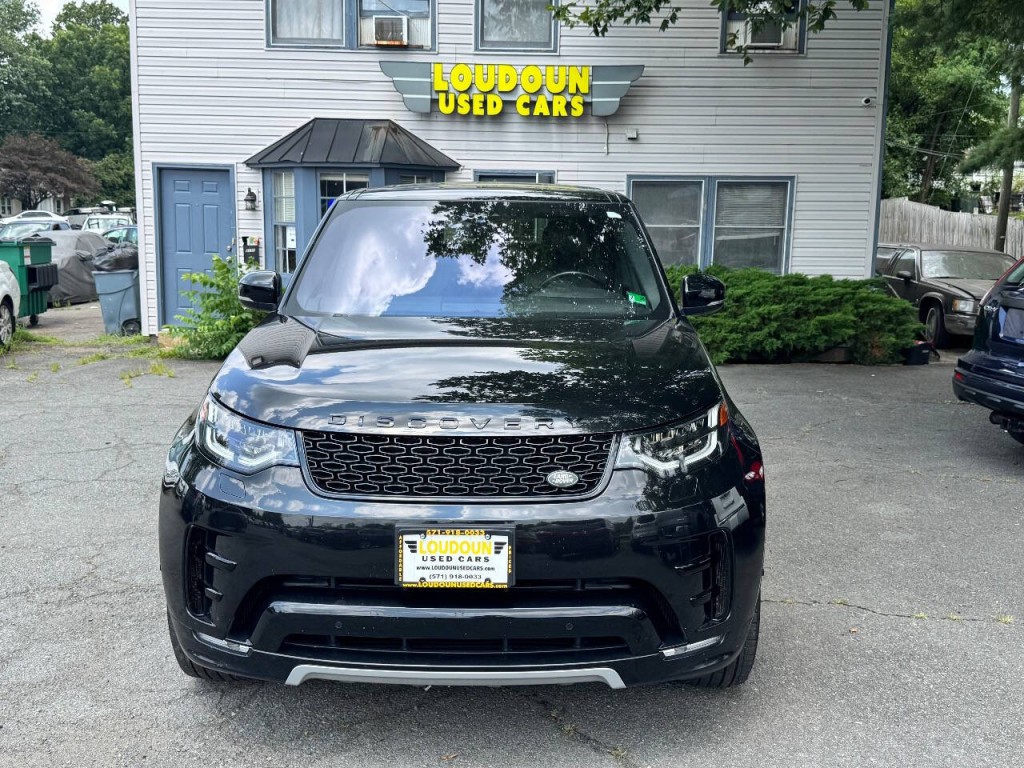 2020 Land Rover Discovery Image 2