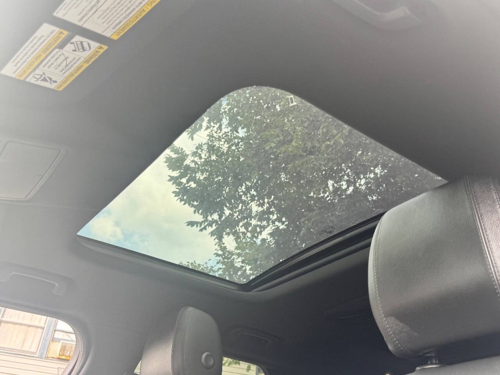 2020 Land Rover Discovery Image 29