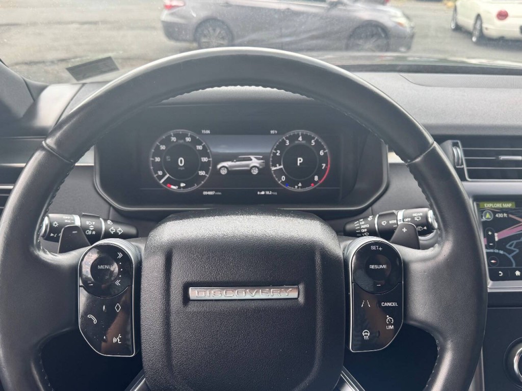 2020 Land Rover Discovery Image 31