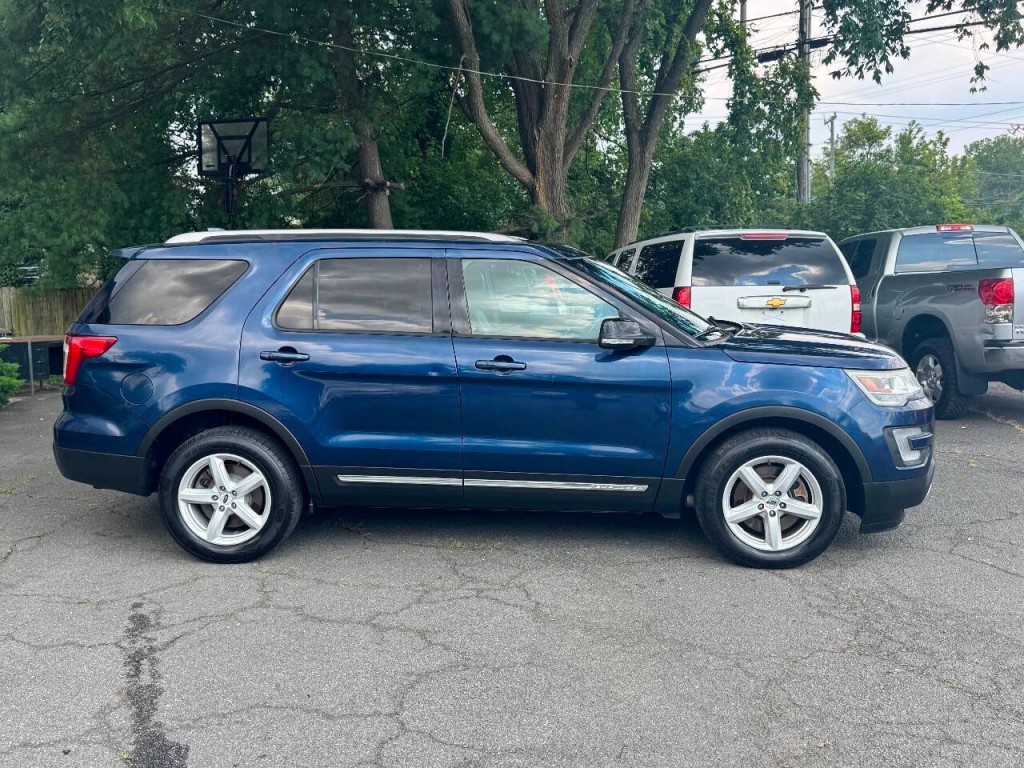 2016 Ford Explorer Image 4