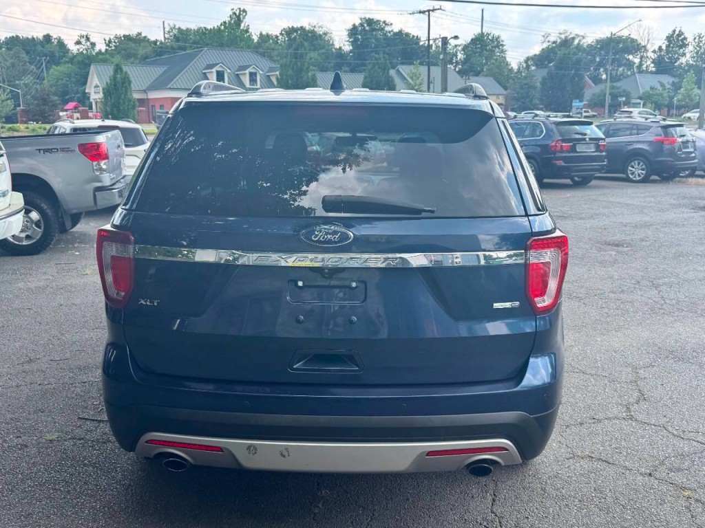 2016 Ford Explorer Image 5