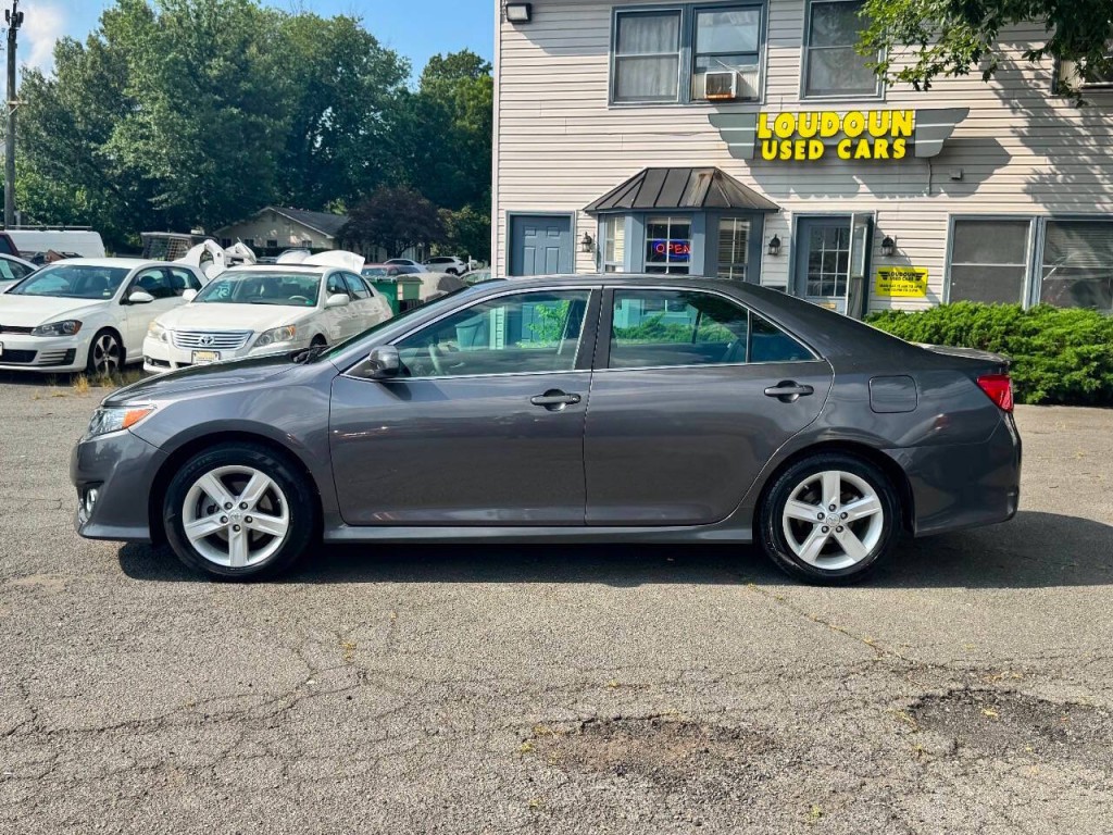 2013 Toyota Camry Image 6