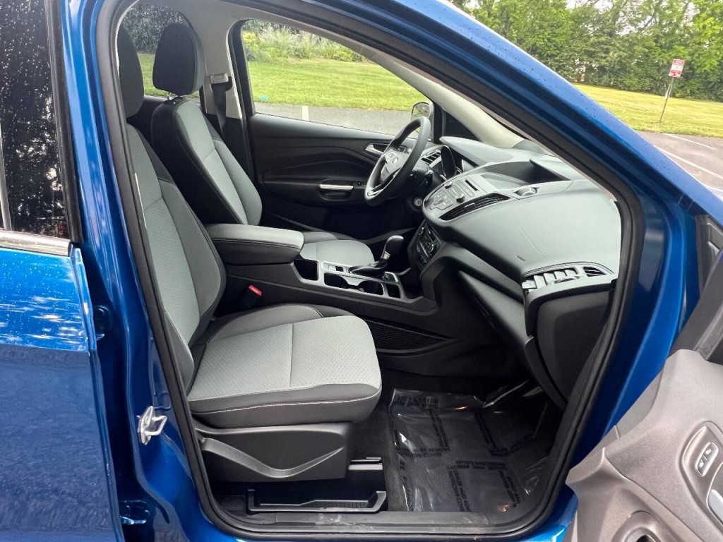 2017 Ford Escape Image 16