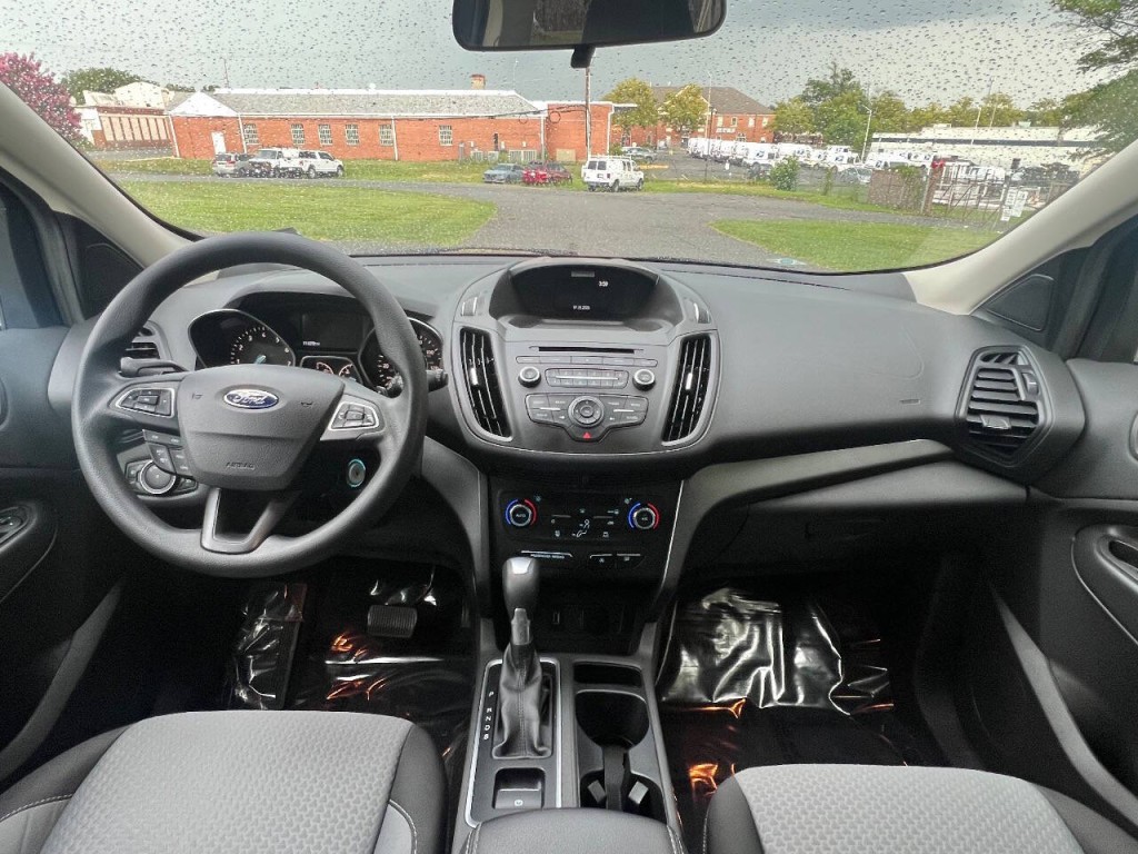 2017 Ford Escape Image 17
