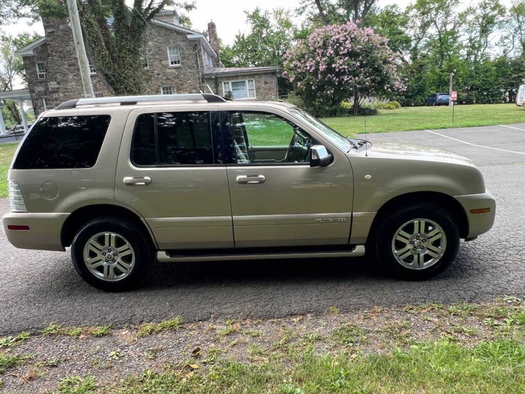 2007 Mercury Mountaineer Image 4