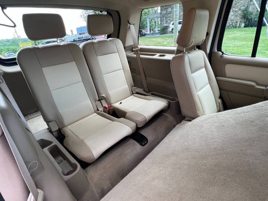 2007 Mercury Mountaineer Image 16