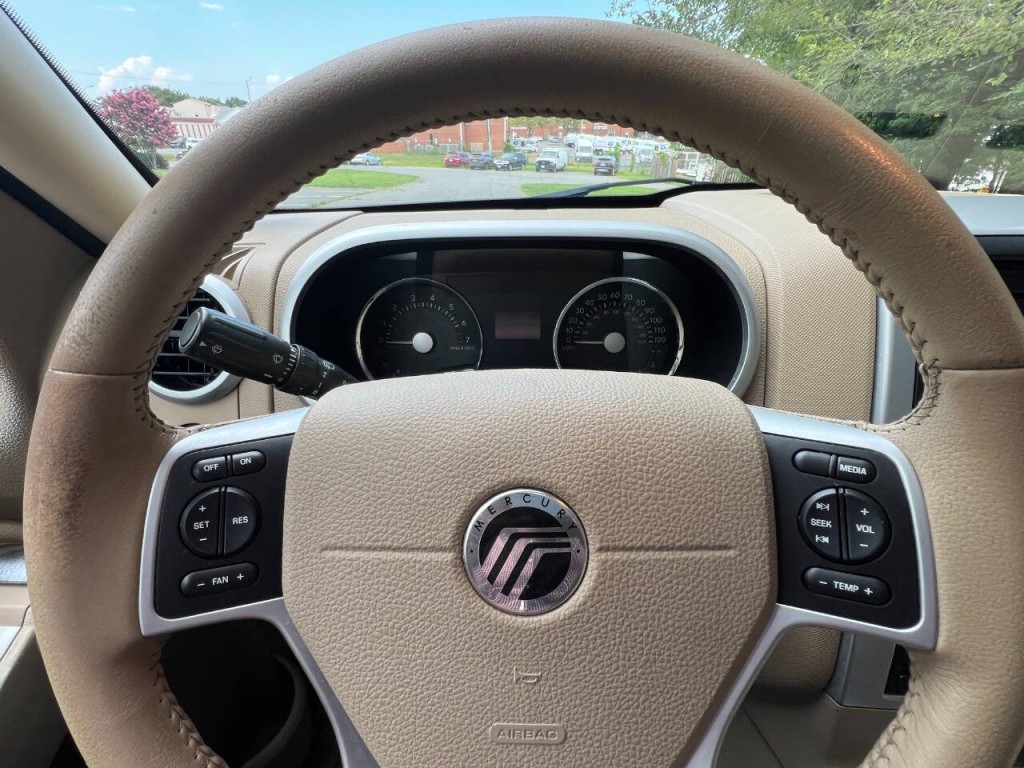 2007 Mercury Mountaineer Image 24