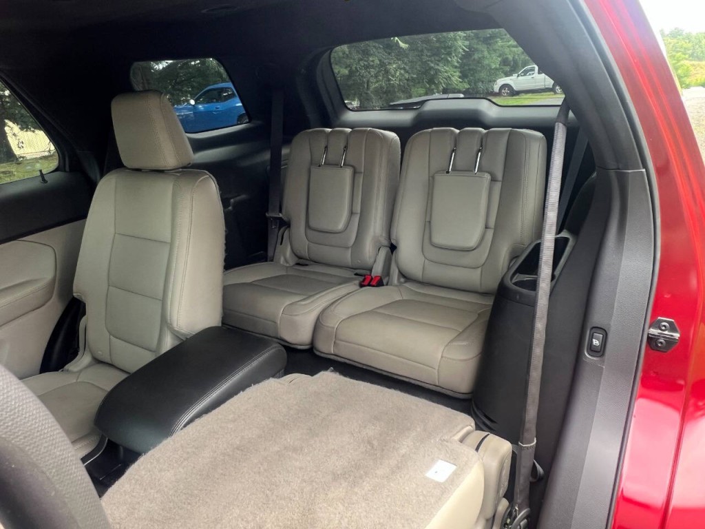 2015 Ford Explorer Image 12