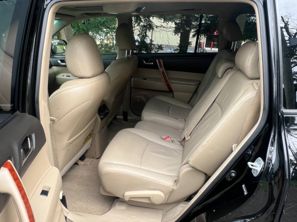 2009 Toyota Highlander Image 11