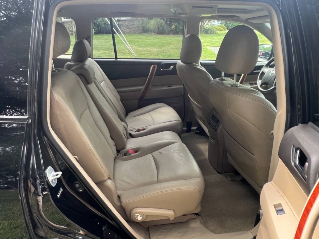 2009 Toyota Highlander Image 15