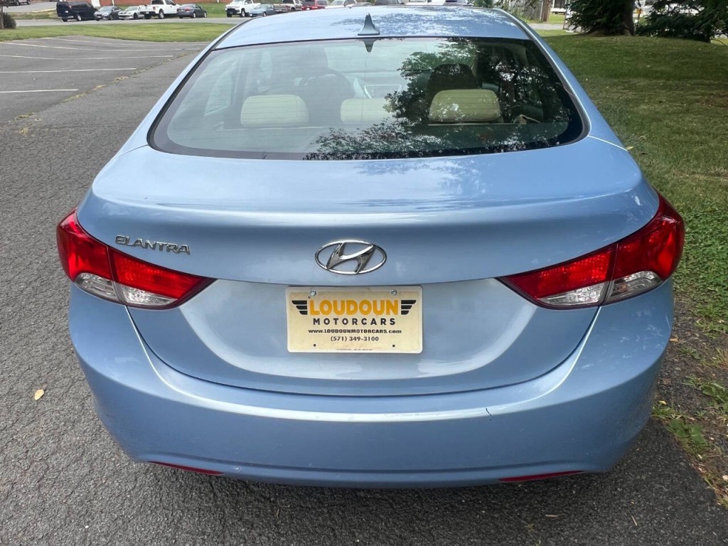 2012 Hyundai Elantra Image 6