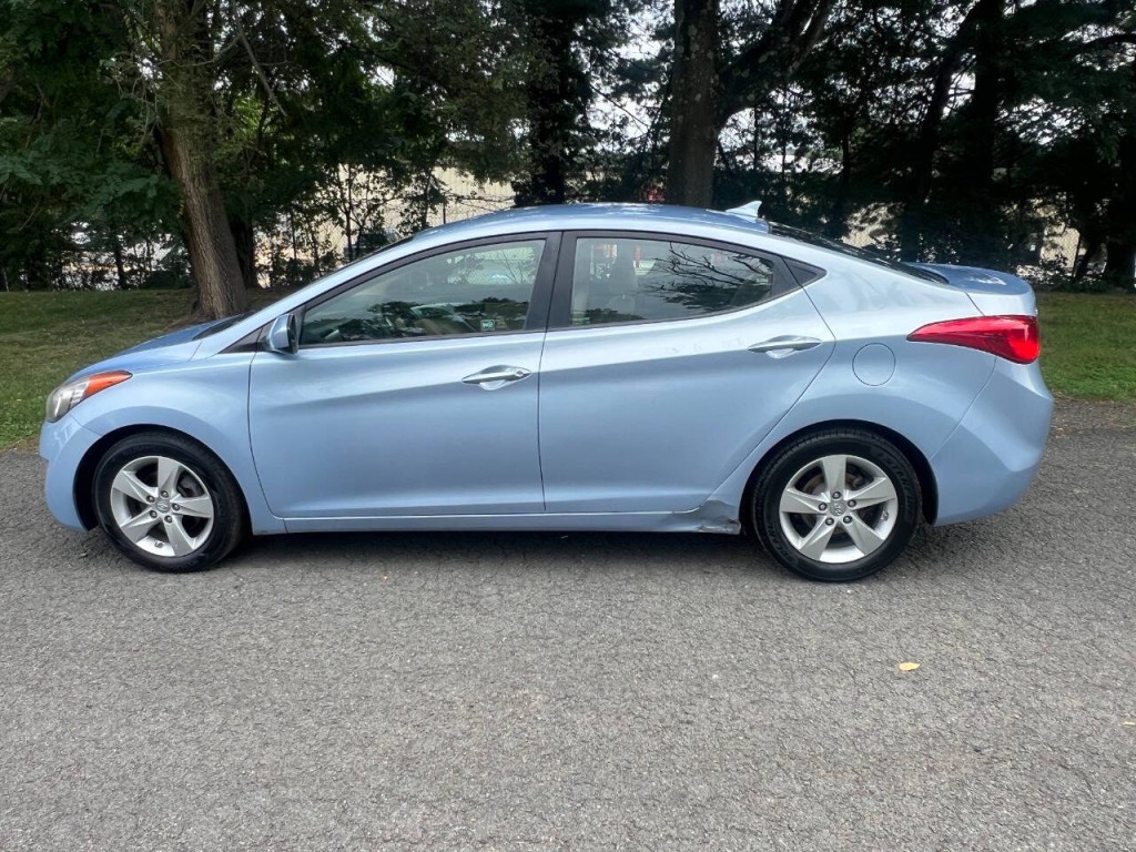 2012 Hyundai Elantra Image 7