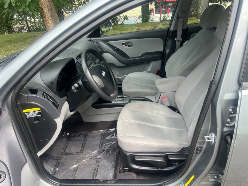 2010 Hyundai Elantra Image 9