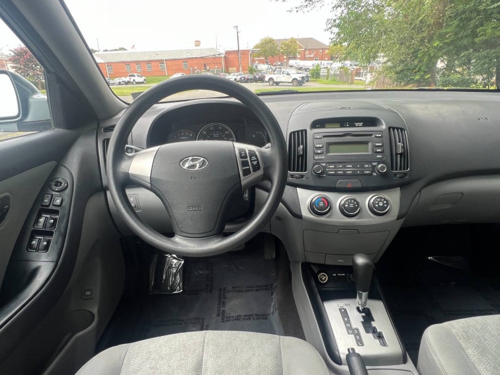 2010 Hyundai Elantra Image 18