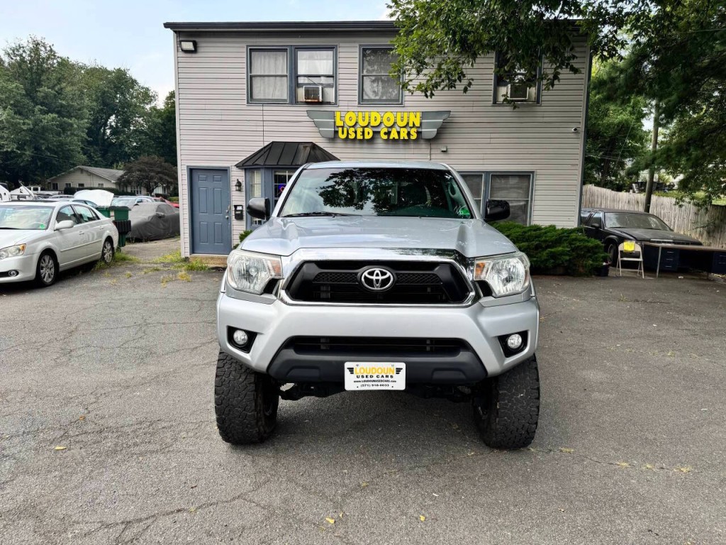 2013 Toyota Tacoma Image 2