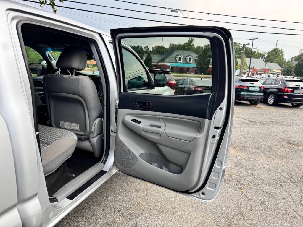 2013 Toyota Tacoma Image 14
