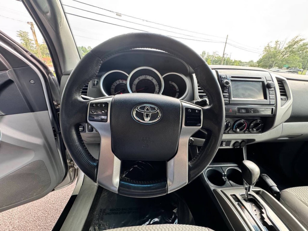 2013 Toyota Tacoma Image 22