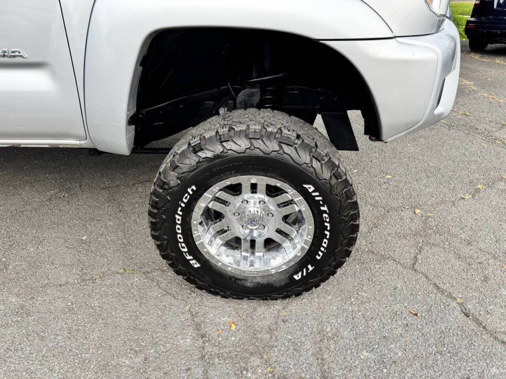 2013 Toyota Tacoma Image 33