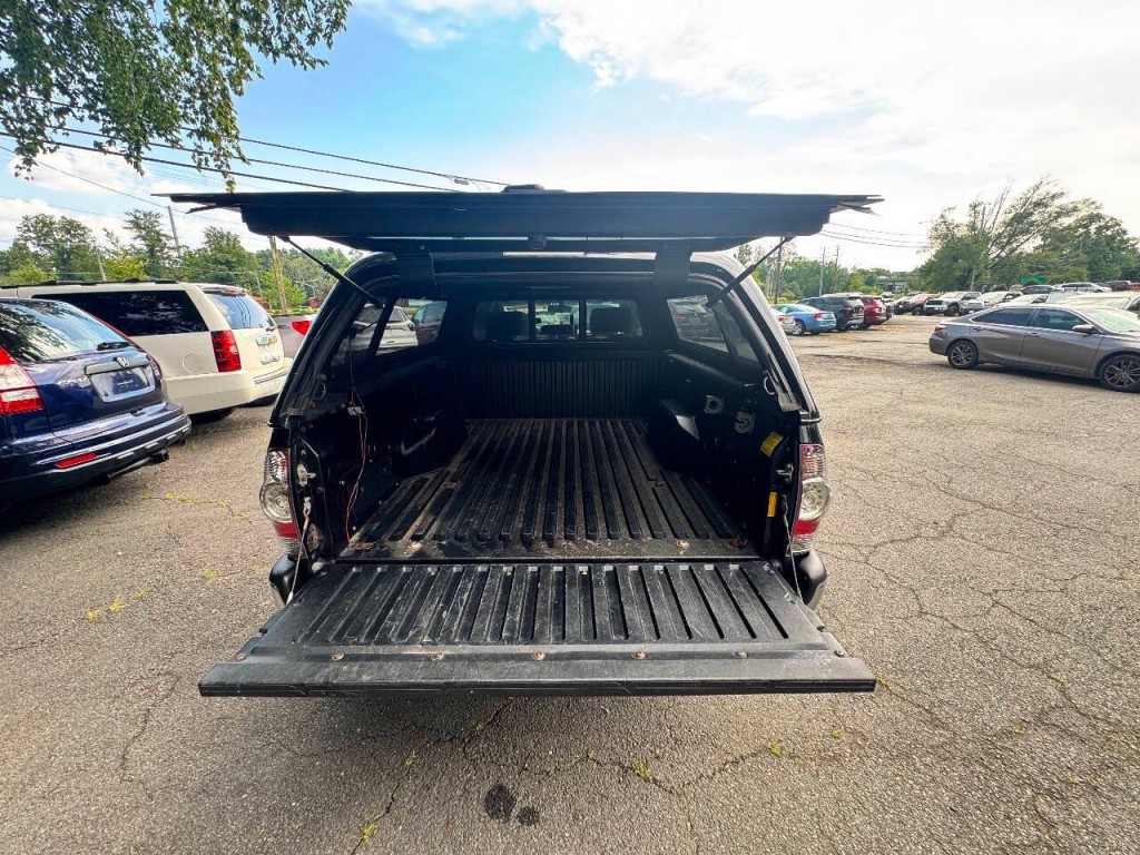 2011 Toyota Tacoma Image 11