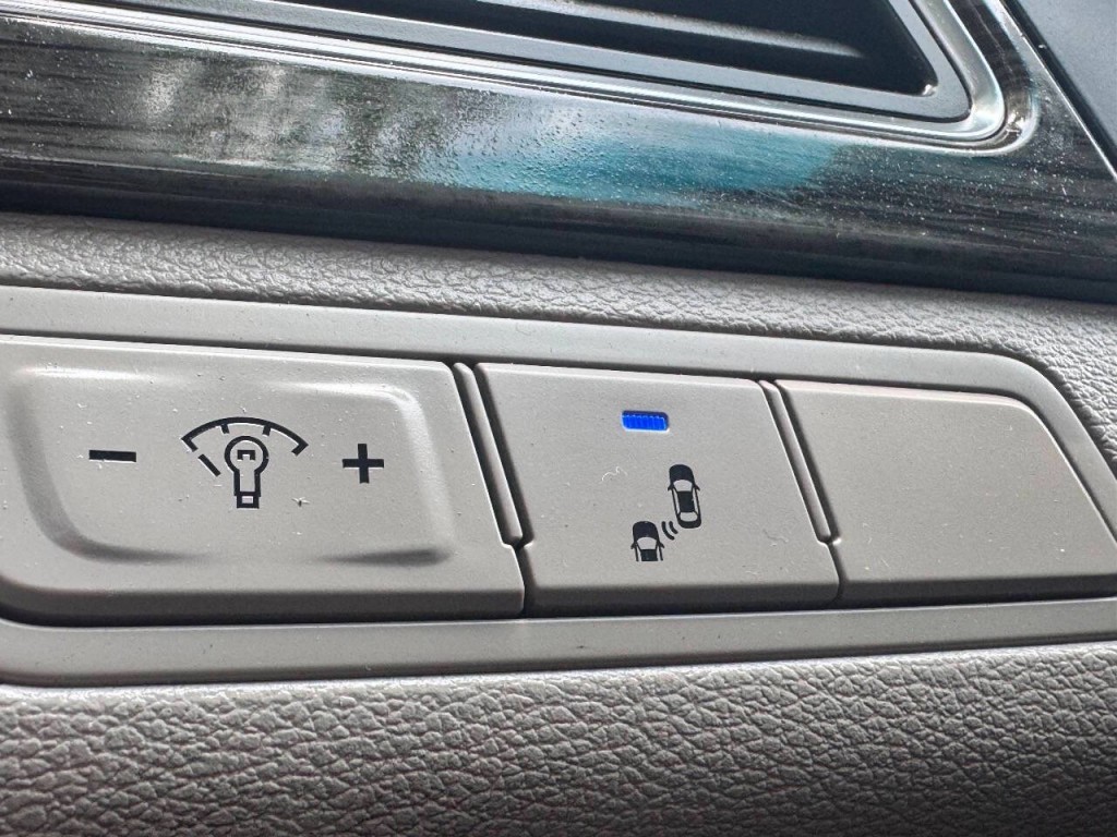 2015 Hyundai Sonata Image 25